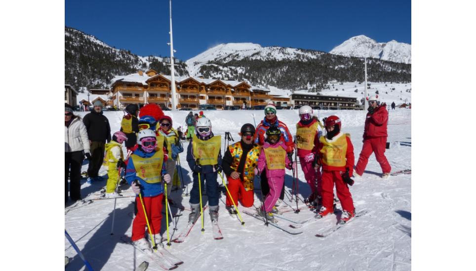 CARNEVALE AL RADUNO CLASSI DELLA SCUOLA DI SCI FITEL  A MONGINEVRO DOMENICA 8 FEBBRAIO 2015