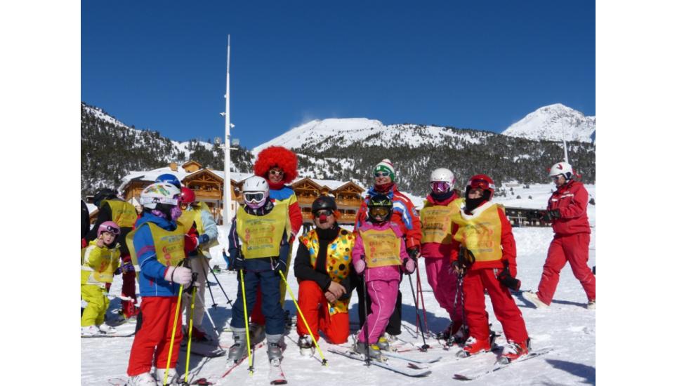 CARNEVALE AL RADUNO CLASSI DELLA SCUOLA DI SCI FITEL  A MONGINEVRO DOMENICA 8 FEBBRAIO 2015