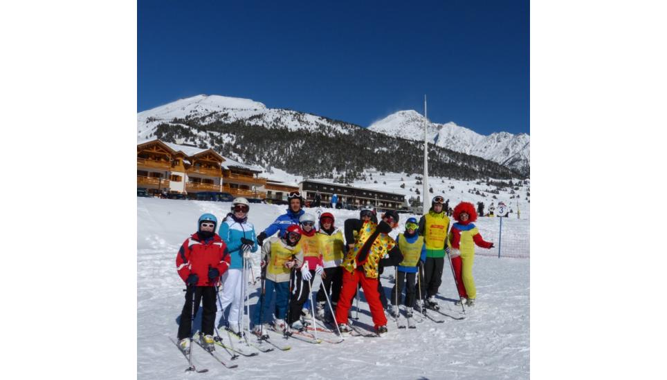 CARNEVALE AL RADUNO CLASSI DELLA SCUOLA DI SCI FITEL  A MONGINEVRO DOMENICA 8 FEBBRAIO 2015