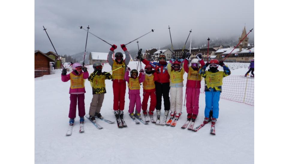 TEST DI FINE CORSI SCI SNOWBOARD A MONGINEVRO PROMOSSI DA VALANGA AZZURRA TORINO
