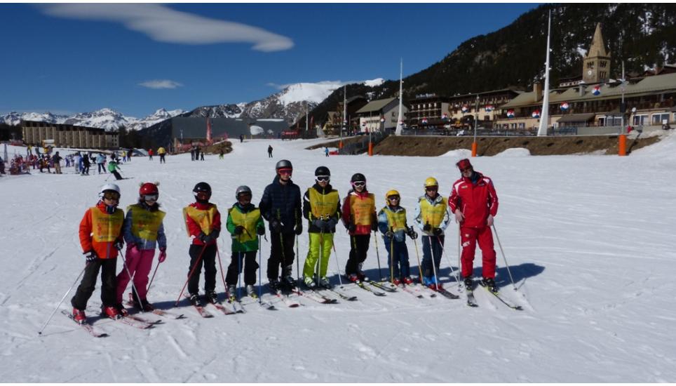 TEST DI FINE CORSI SCI SNOWBOARD A MONGINEVRO PROMOSSI DA VALANGA AZZURRA TORINO