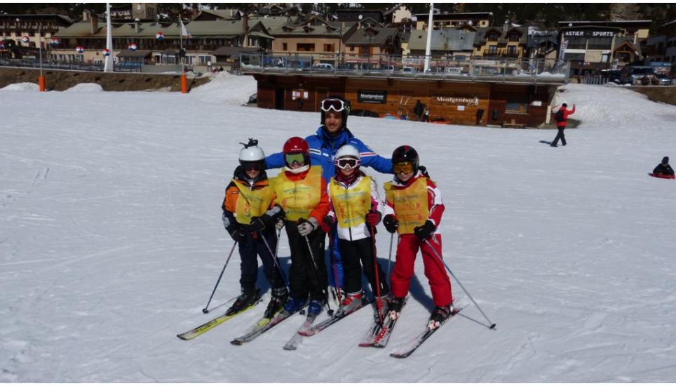TEST DI FINE CORSI SCI SNOWBOARD A MONGINEVRO PROMOSSI DA VALANGA AZZURRA TORINO
