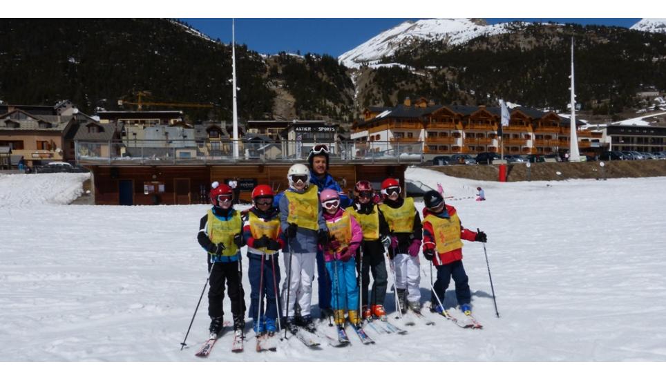 TEST DI FINE CORSI SCI SNOWBOARD A MONGINEVRO PROMOSSI DA VALANGA AZZURRA TORINO