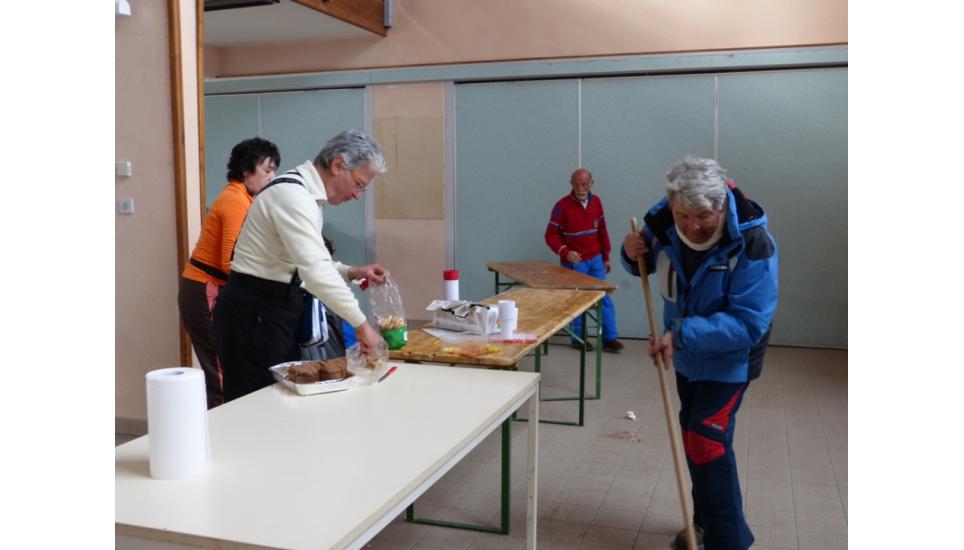 FESTA DI FINE CORSO  SCI SNOWBOARD A MONGINEVRO PROMOSSI DA VALANGA AZZURRA TORINO