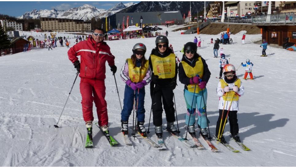 TEST DI FINE CORSI SCI SNOWBOARD A MONGINEVRO PROMOSSI DA VALANGA AZZURRA TORINO