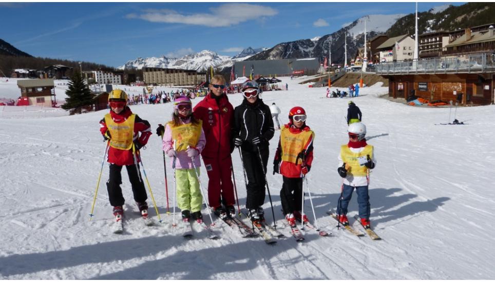 TEST DI FINE CORSI SCI SNOWBOARD A MONGINEVRO PROMOSSI DA VALANGA AZZURRA TORINO