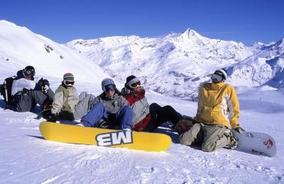 CORSI DI SCI E SNOWBOARD A MONGINEVRO VALANGA AZZURRA TORINO PRONTI A INIZIARE LA LEZIONE DI SNOW A MONGINEVRO
