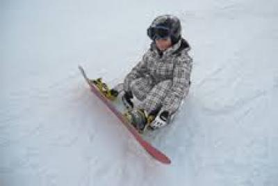CORSI DI SCI E SNOWBOARD A MONGINEVRO VALANGA AZZURRA TORINO ANCHE I BIMBI SONO PRONTI A INIZIARE LA LEZIONE DI SURF A MONGINEVRO