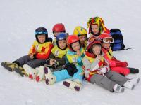 ACCOMPAGNAMENTO BIMBI NELLE ORE AL DI FUORI DEI CORSI DI SCI A MONGINEVRO PROMOSSI DA VALANGA AZZURRA TORINO